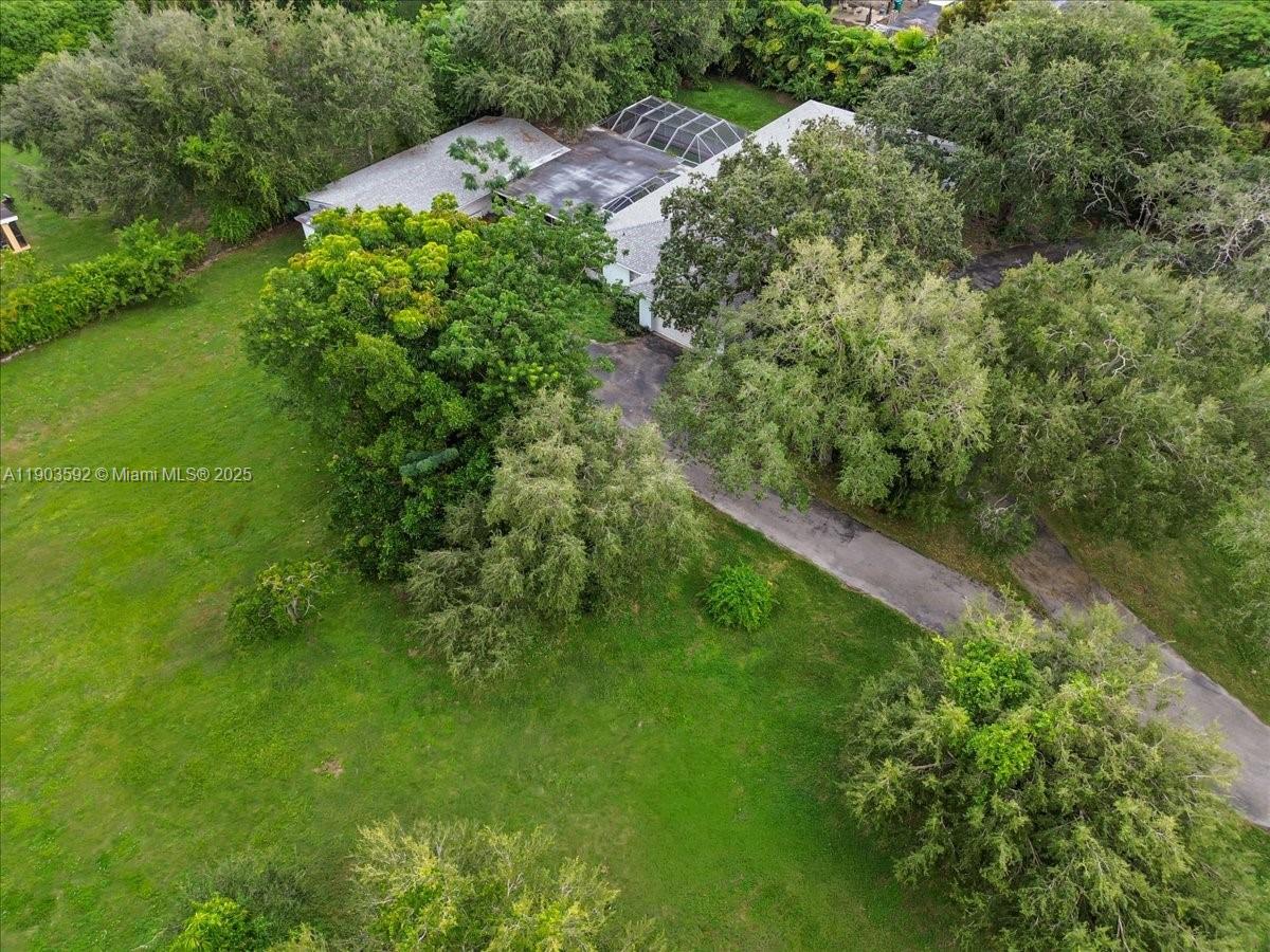 BISCAYNE ESTATES - Residential