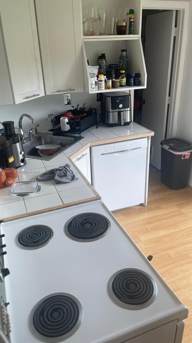 SHORES VILLAS CONDO BLDG - Residential