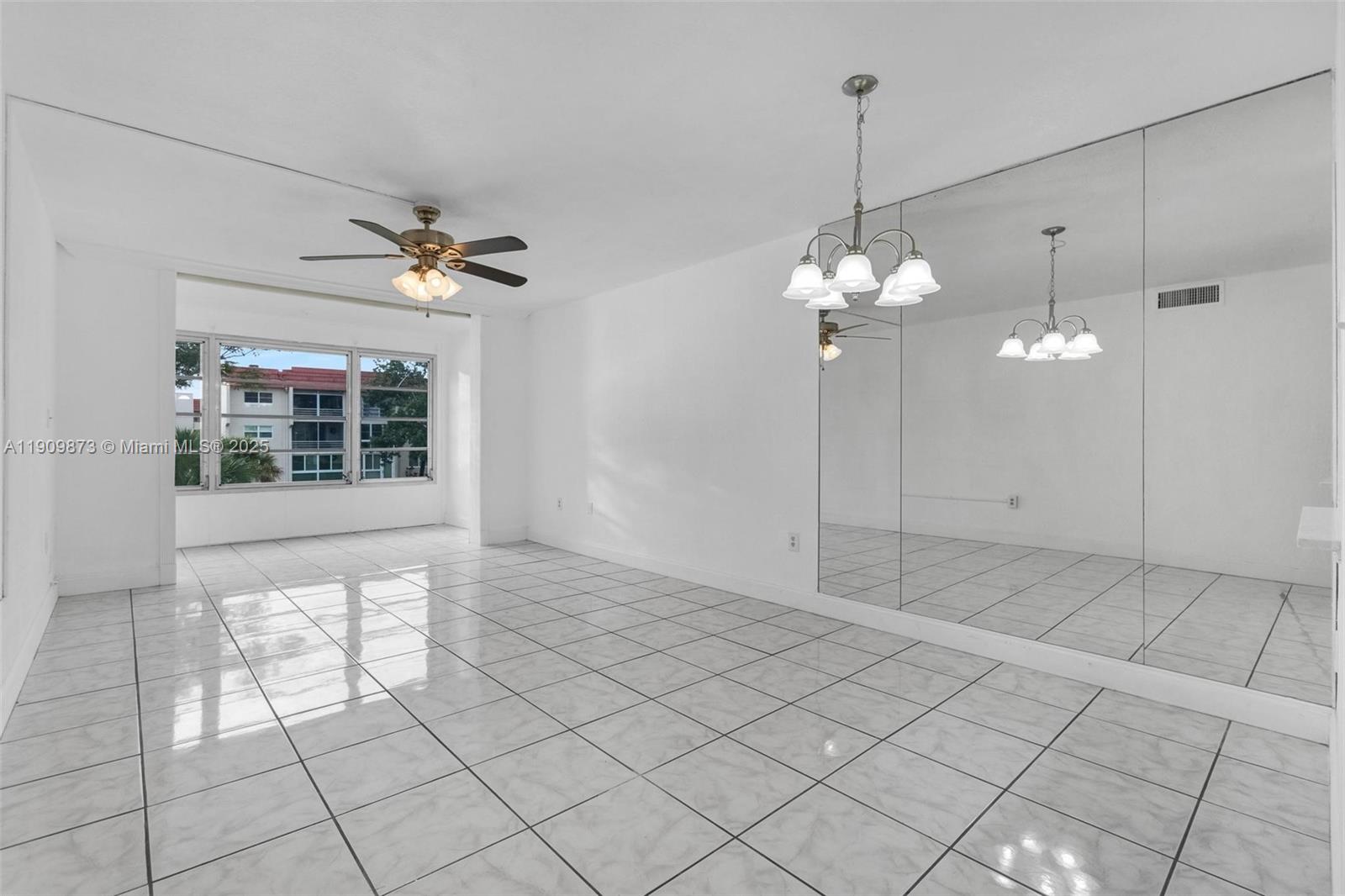 SUNRISE LAKES 24 CONDO - Residential