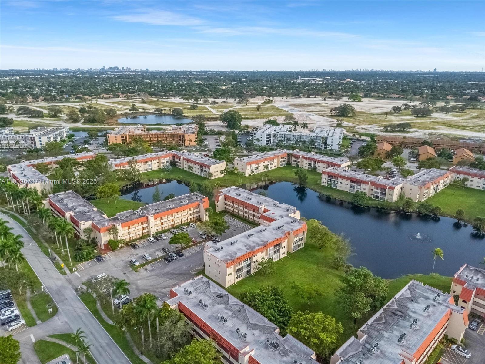 SUNRISE LAKES 24 CONDO - Residential