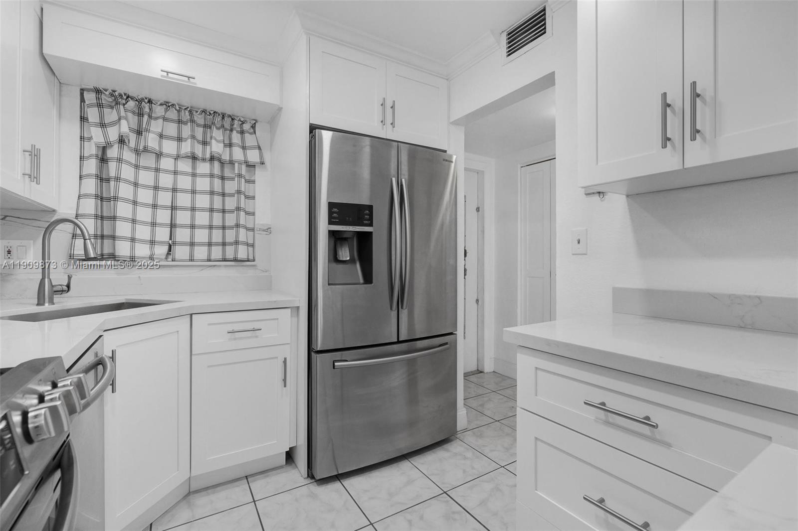 SUNRISE LAKES 24 CONDO - Residential