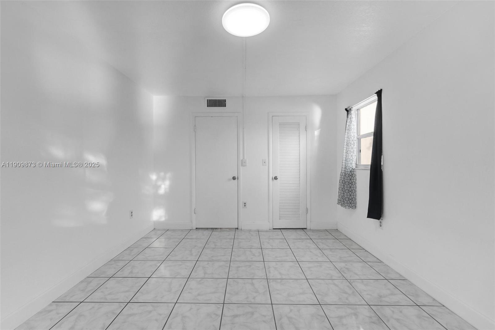 SUNRISE LAKES 24 CONDO - Residential