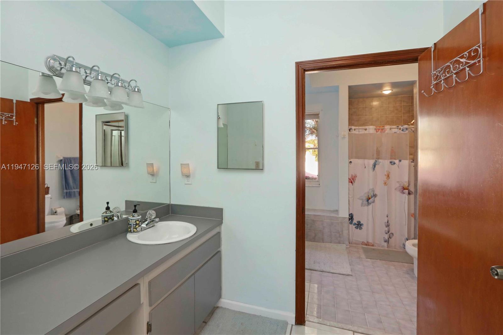 SUNFISH AT THE HAMMOCKS - Residential