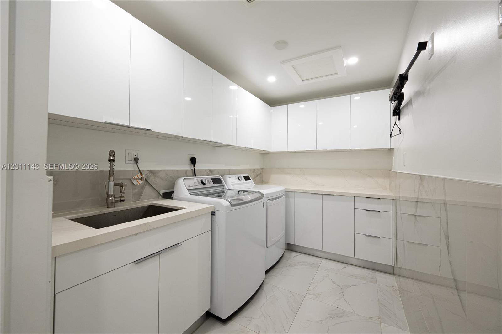 COCOPLUM SEC 1 - Residential Lease