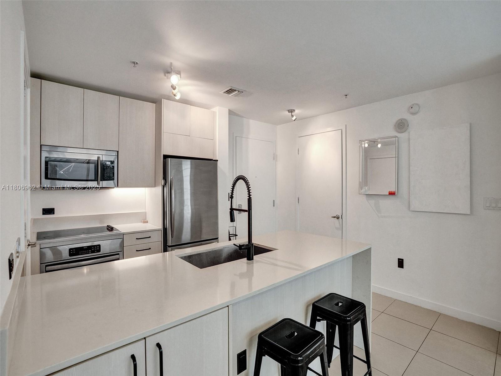 FOUR MIDTOWN MIAMI CONDO - Residential Lease