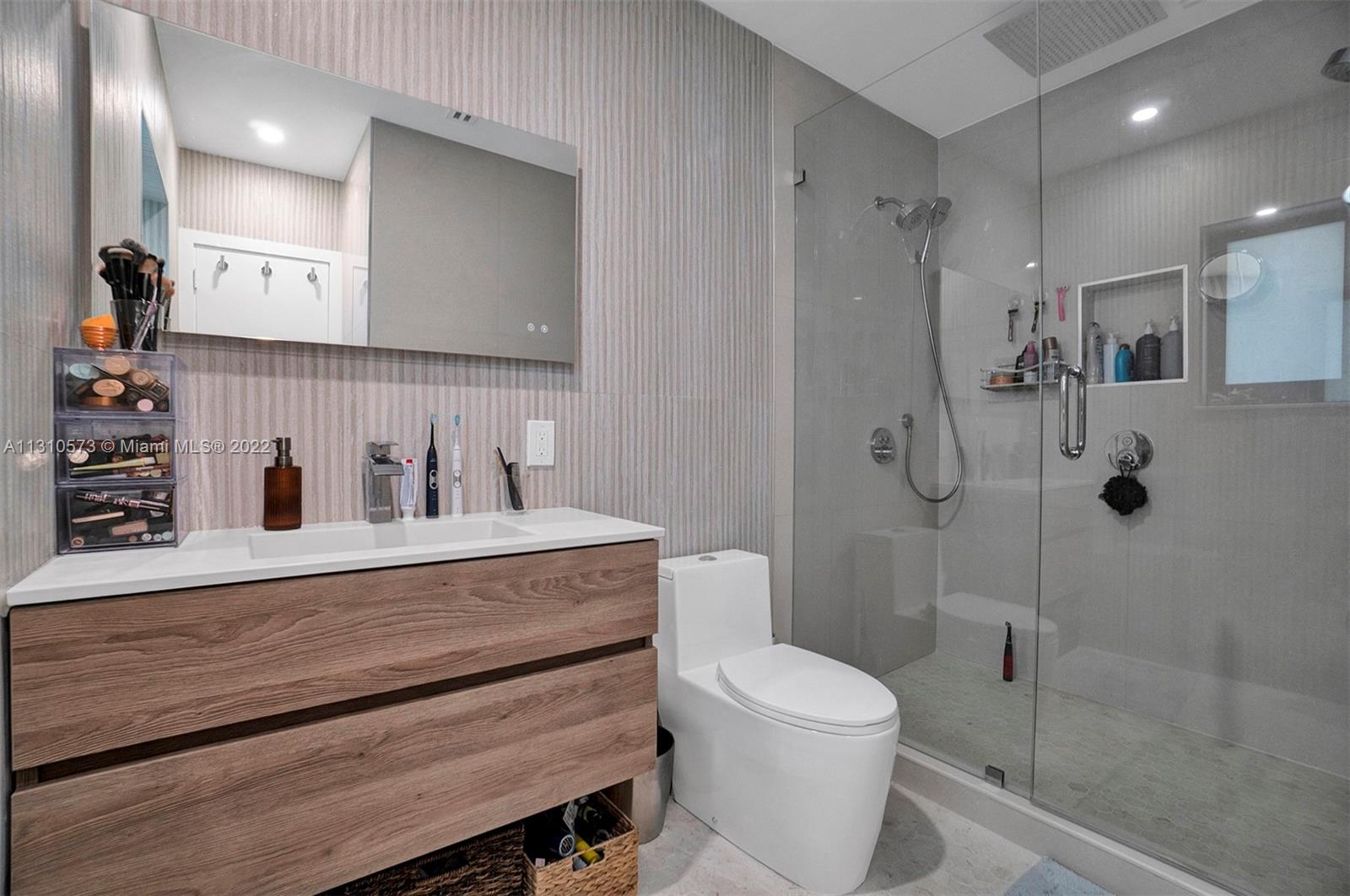 RIVIERA ISLES - Residential