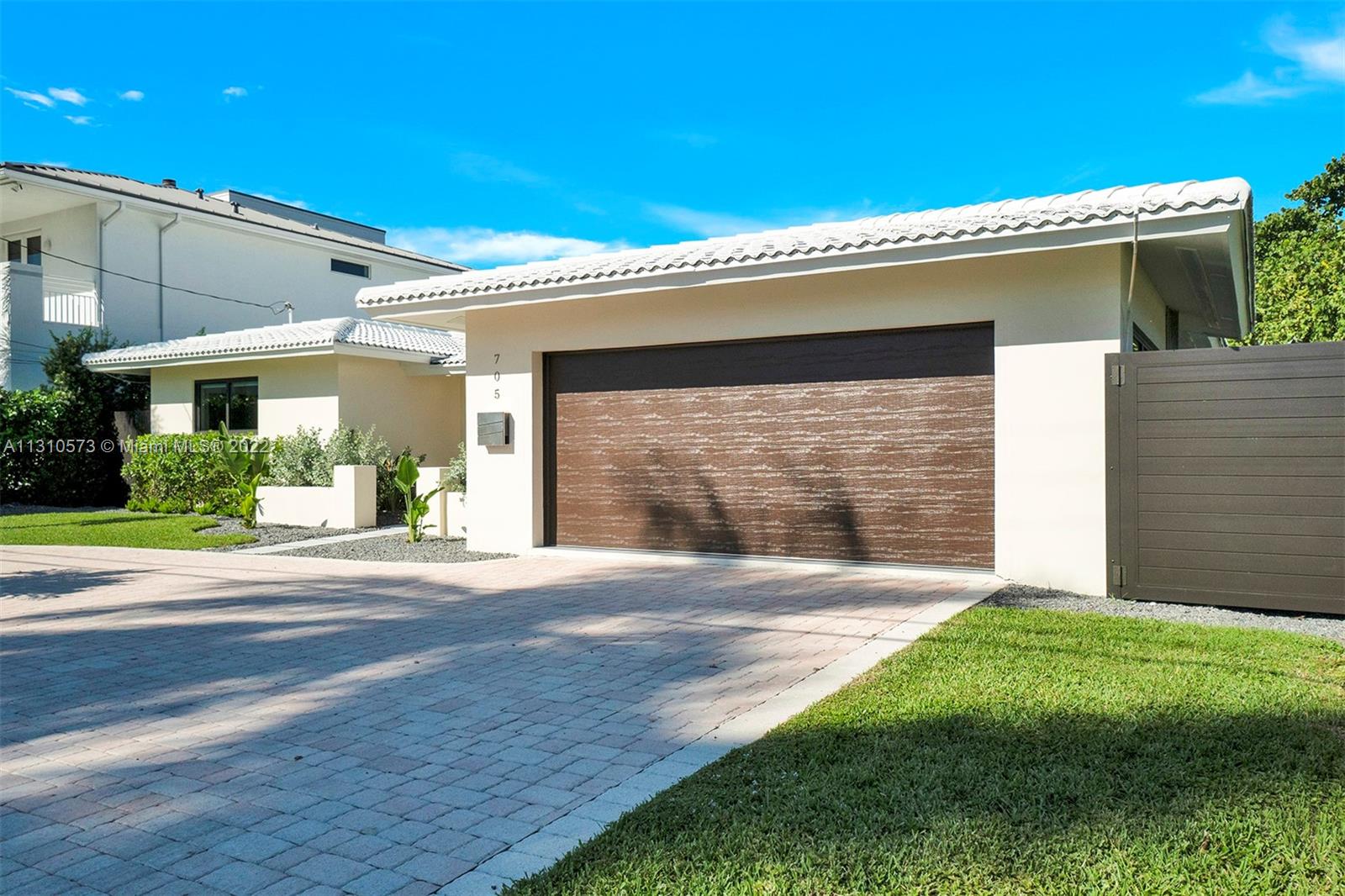 RIVIERA ISLES - Residential