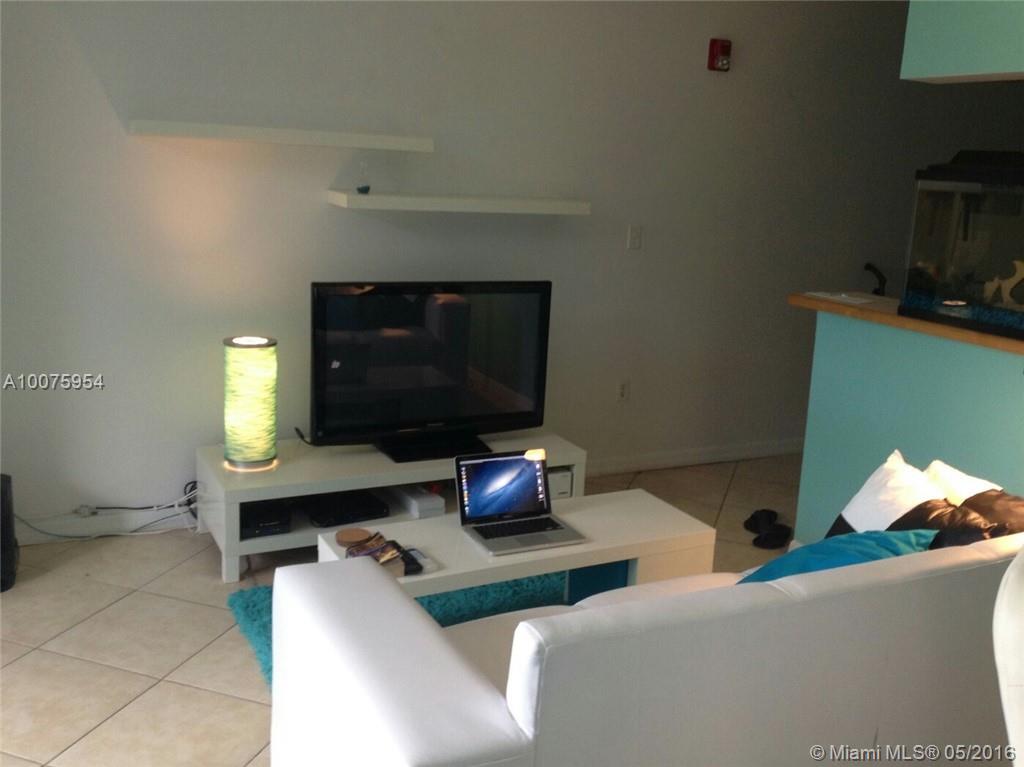 DIXIE GROVE RESIDENCES CO - Residential Lease