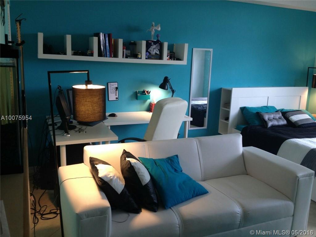 DIXIE GROVE RESIDENCES CO - Residential Lease