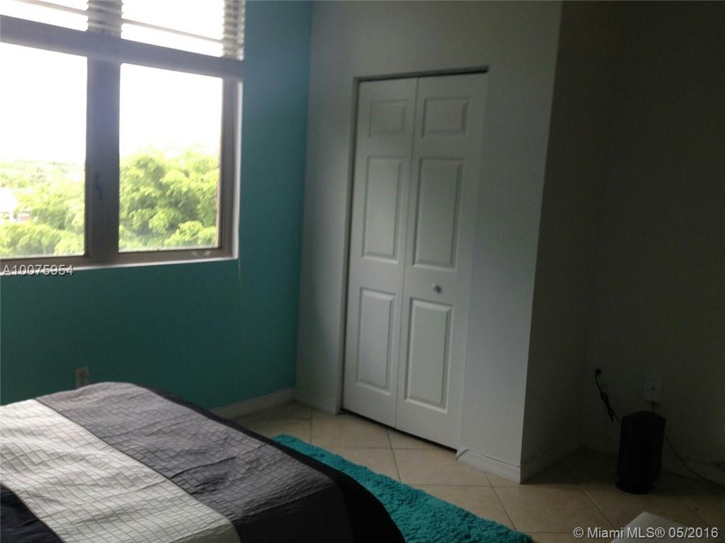 DIXIE GROVE RESIDENCES CO - Residential Lease