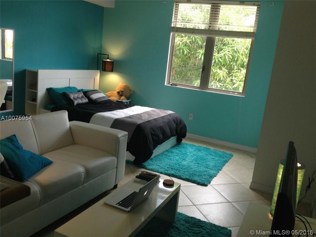 DIXIE GROVE RESIDENCES CO - Residential Lease