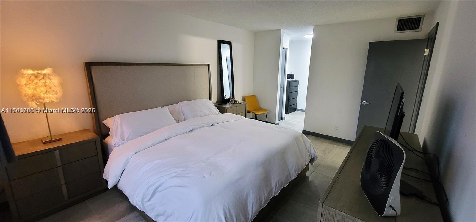 HOLLYBROOK GOLF AND TENNIS - Residential