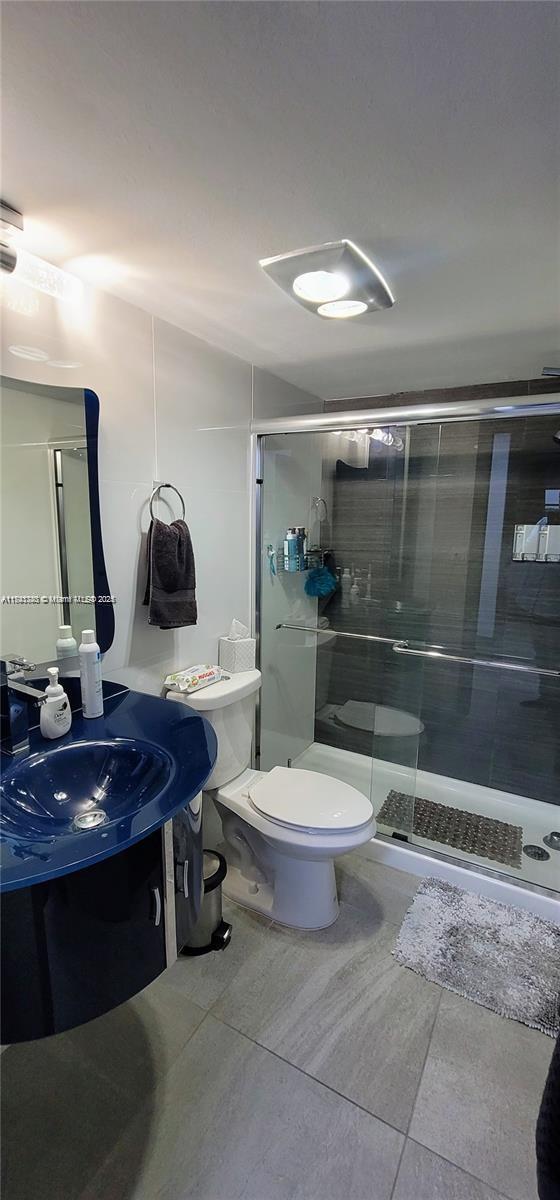 HOLLYBROOK GOLF AND TENNIS - Residential