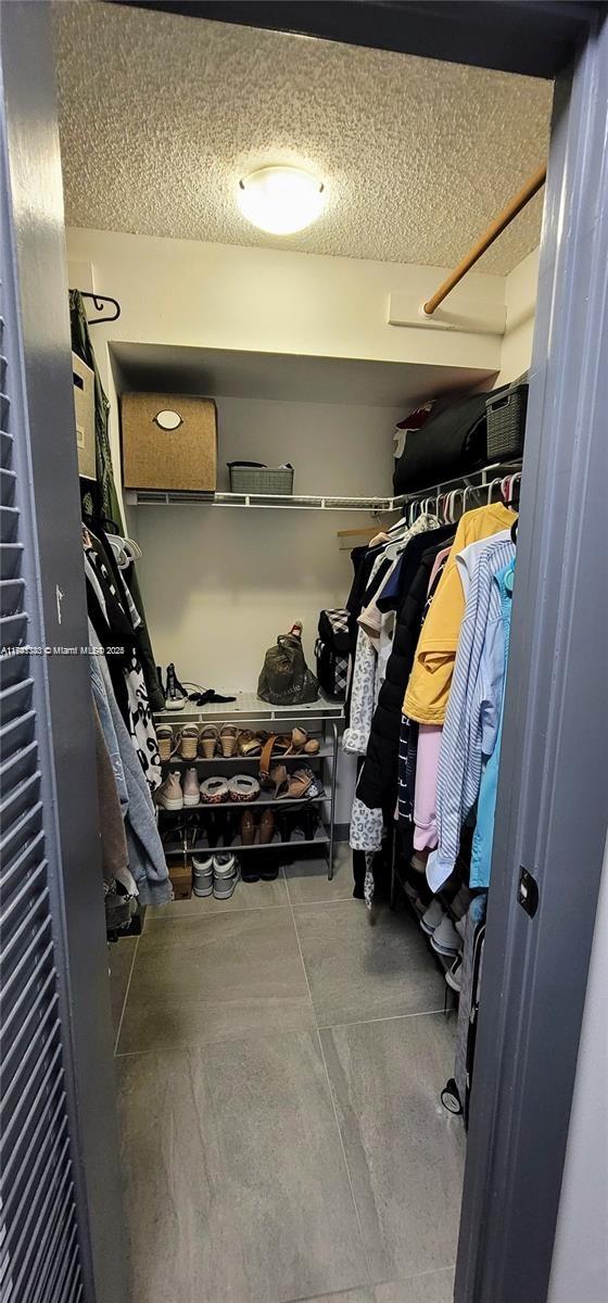 HOLLYBROOK GOLF AND TENNIS - Residential