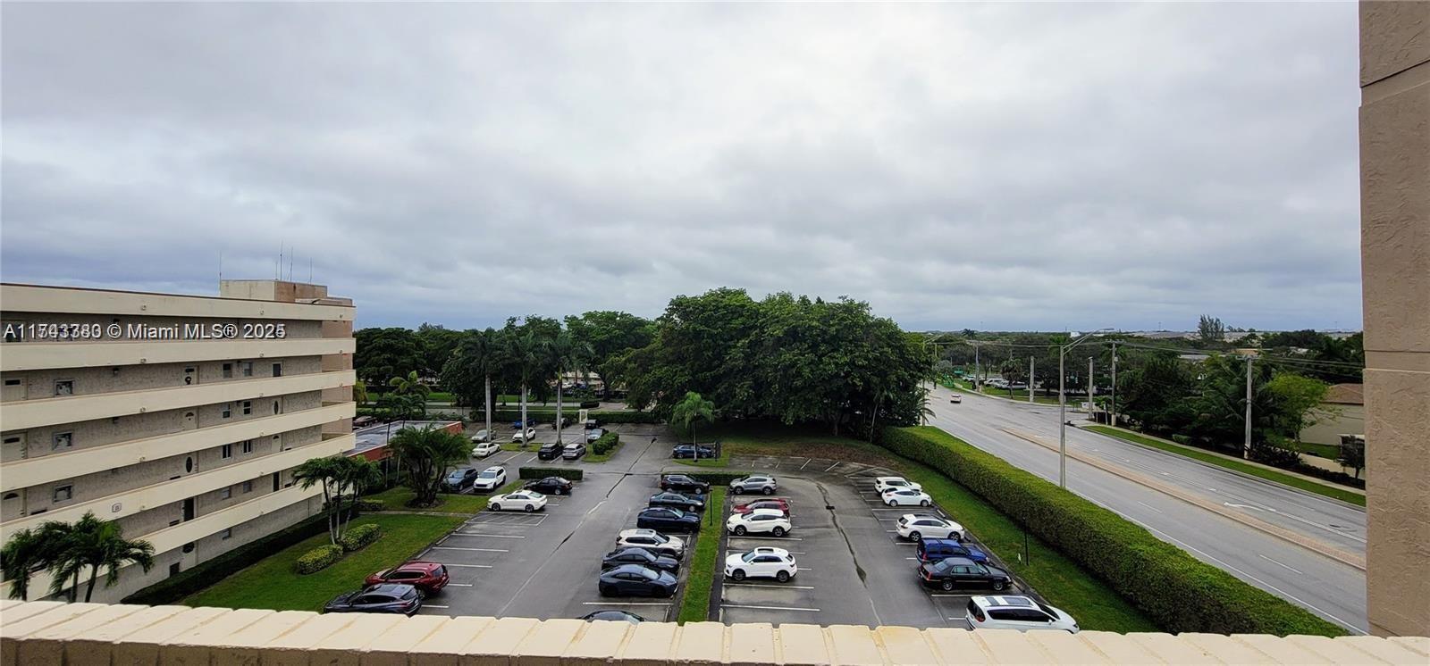 HOLLYBROOK GOLF AND TENNIS - Residential