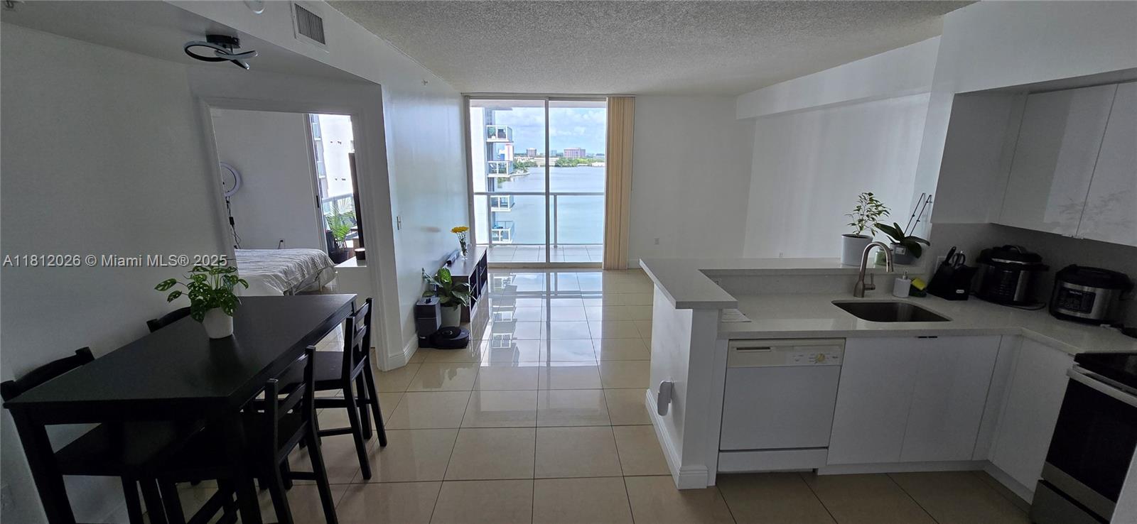 5077 Nw 7th St 1104, Miami, Broward County, Florida - 1 Bedrooms  
1 Bathrooms - 