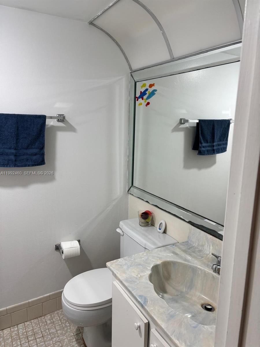 MEADOWRIDGE EAST CONDO - Residential