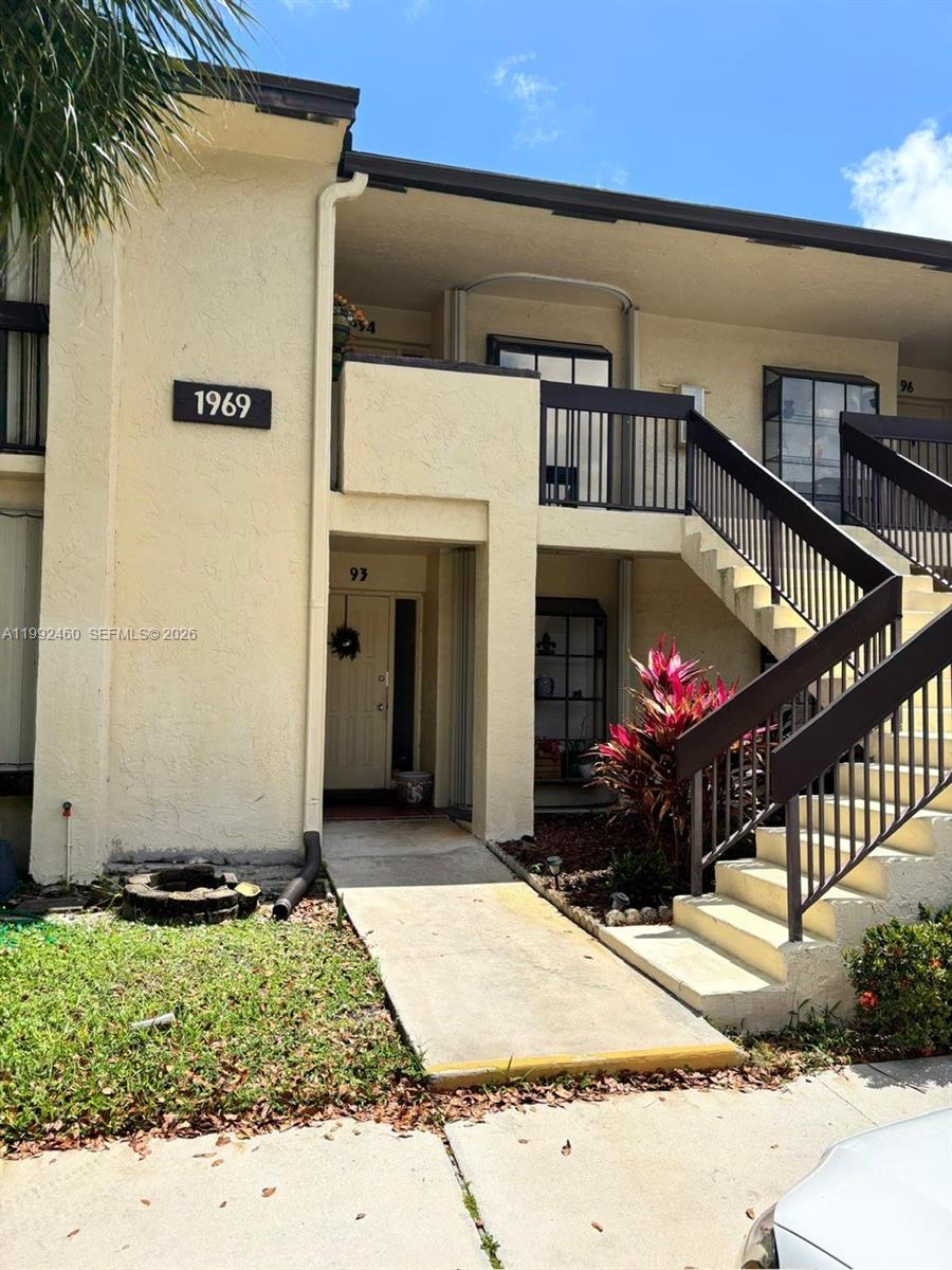 MEADOWRIDGE EAST CONDO - Residential