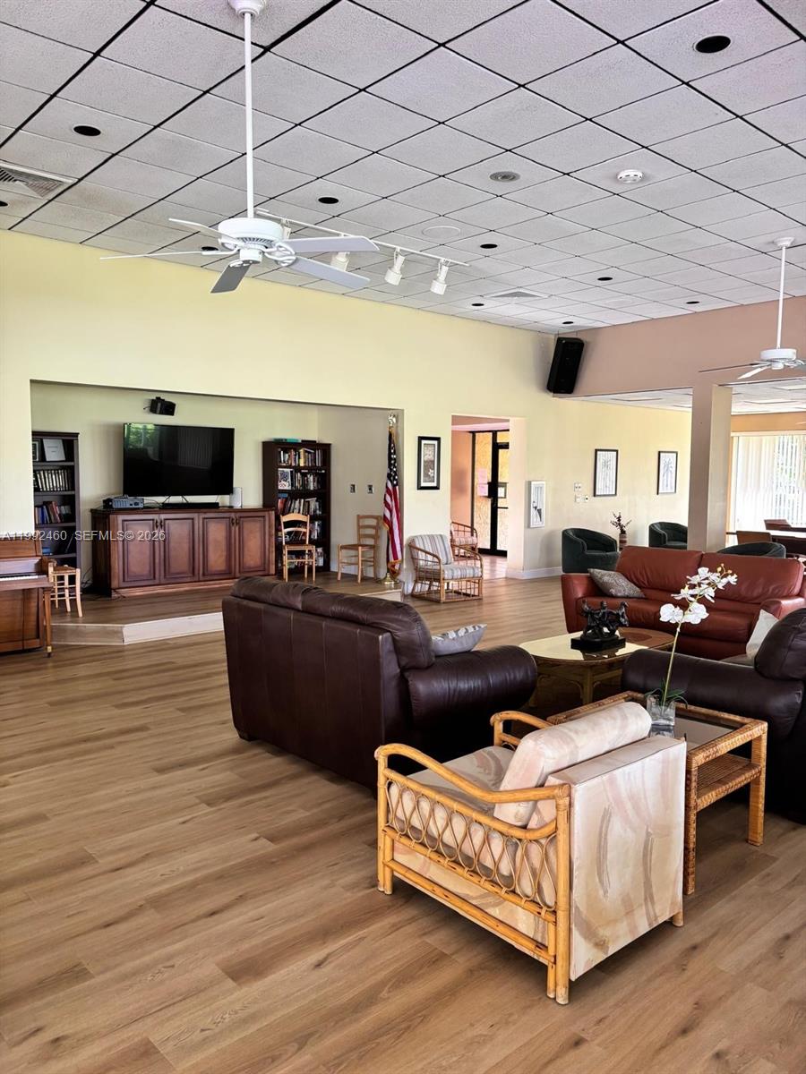MEADOWRIDGE EAST CONDO - Residential