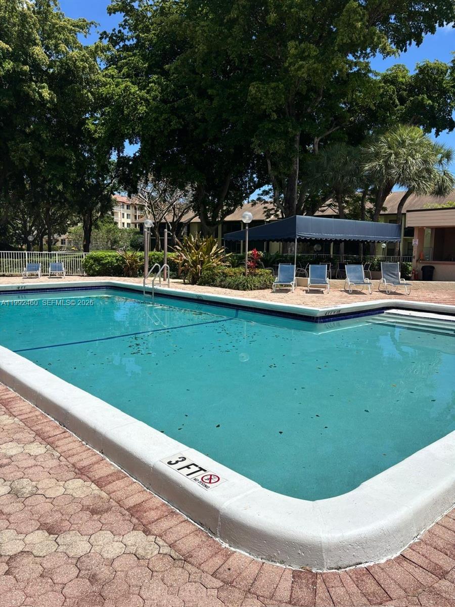 MEADOWRIDGE EAST CONDO - Residential