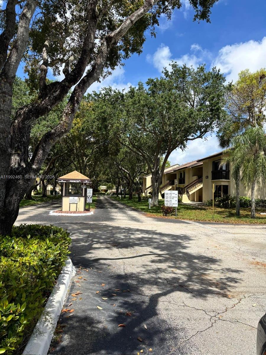 MEADOWRIDGE EAST CONDO - Residential