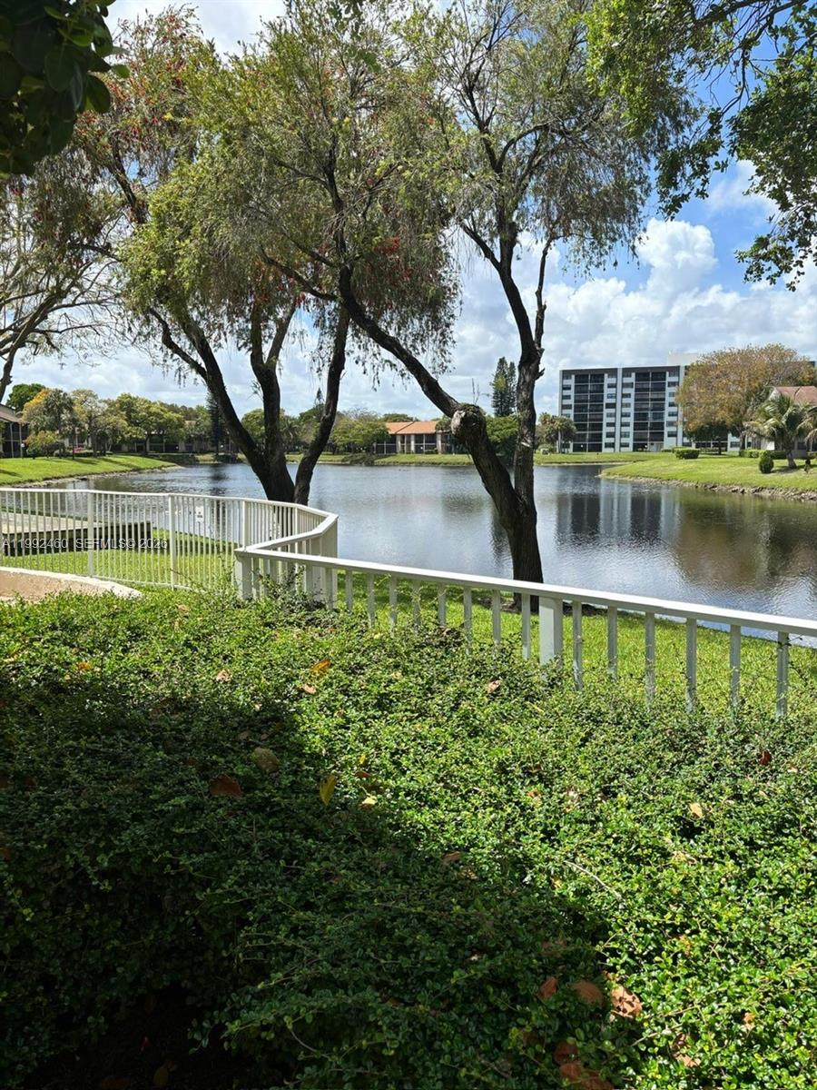 MEADOWRIDGE EAST CONDO - Residential