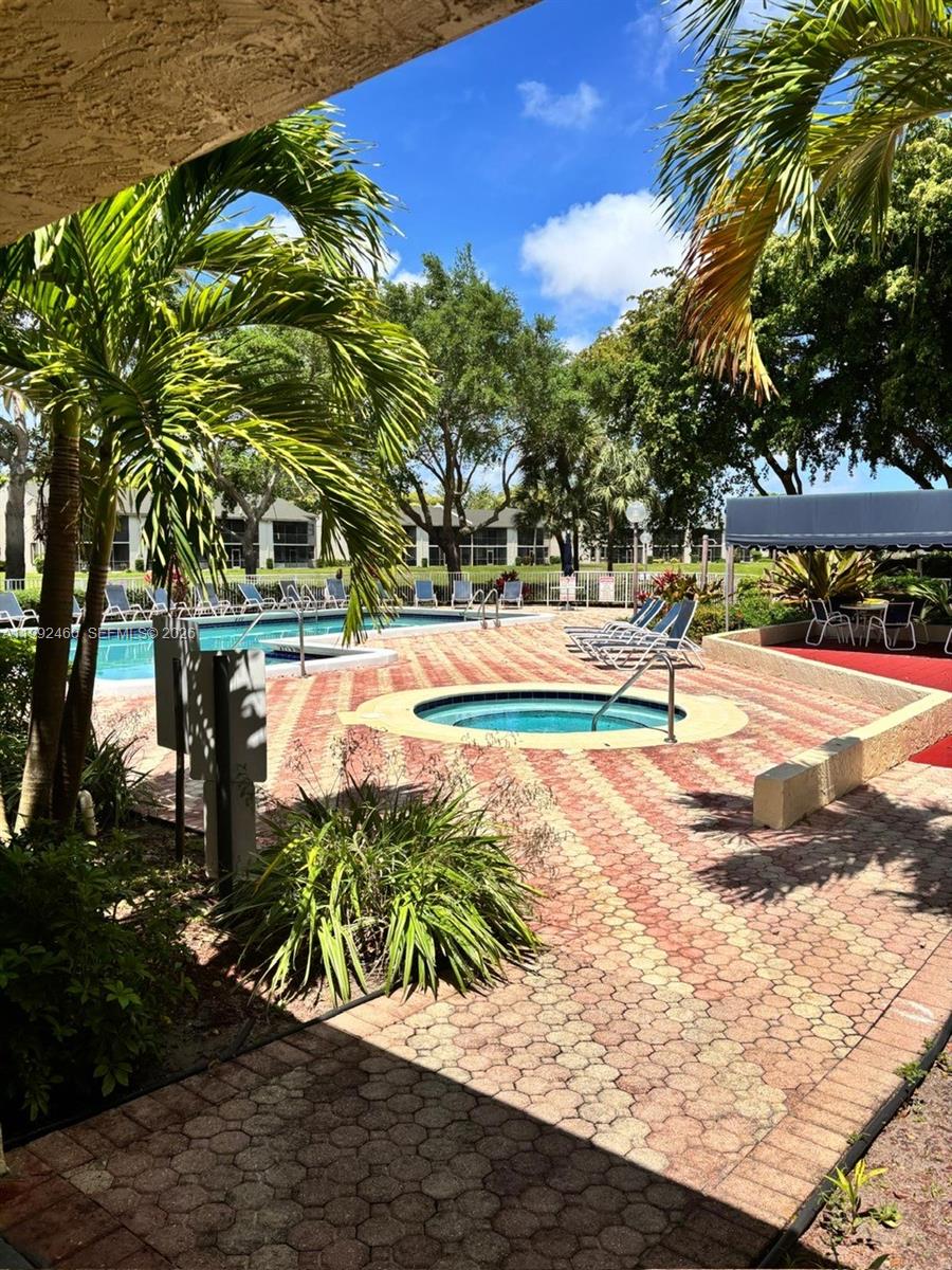 MEADOWRIDGE EAST CONDO - Residential