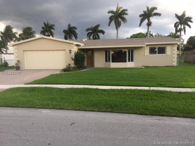 PASADENA LAKES - Residential