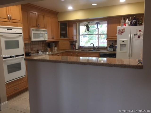 PASADENA LAKES - Residential