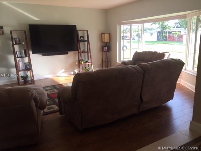 PASADENA LAKES - Residential