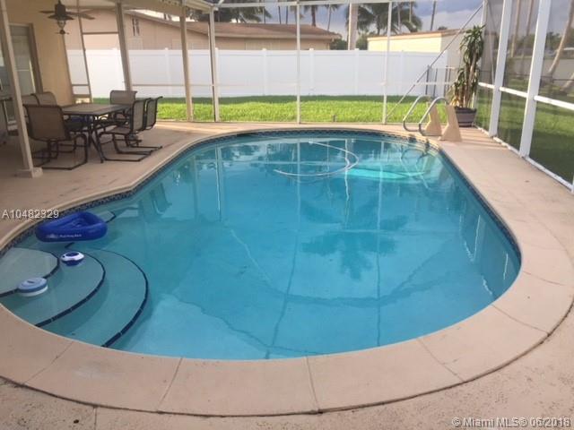 PASADENA LAKES - Residential