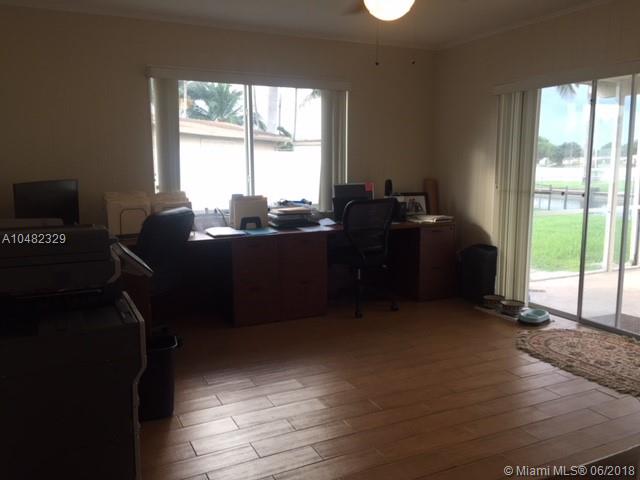 PASADENA LAKES - Residential