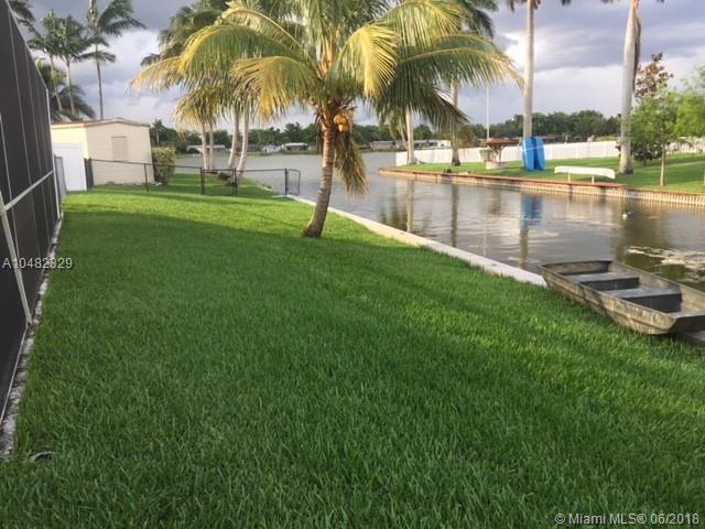 PASADENA LAKES - Residential