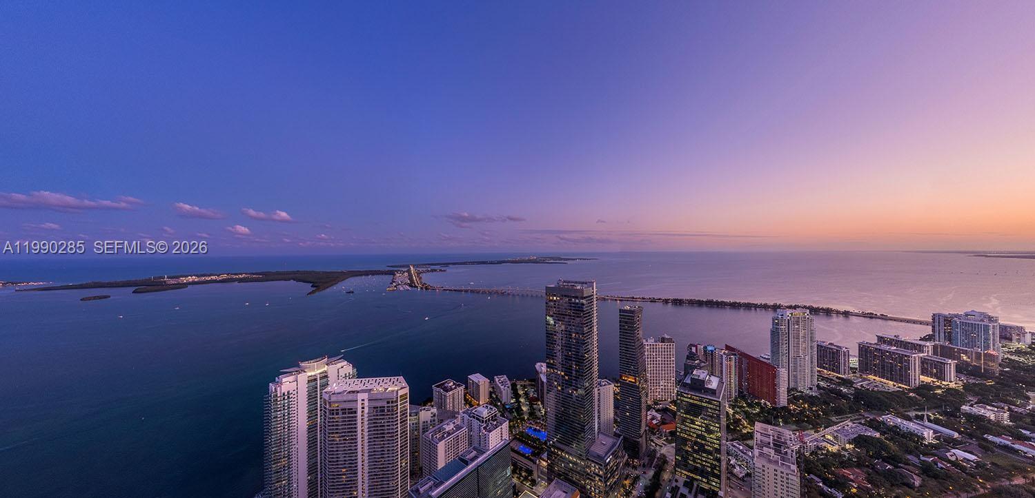 ORA by Casa Tua Brickell - Residential