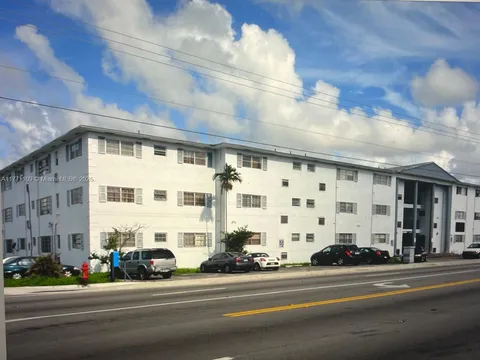 North Miami, FL 33161