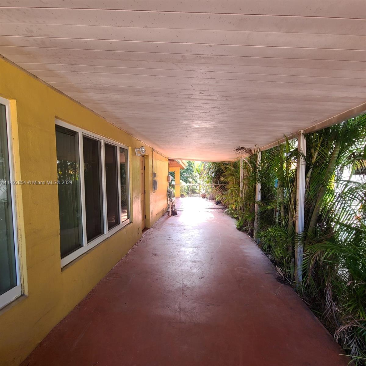 BAKER MANOR - Residential