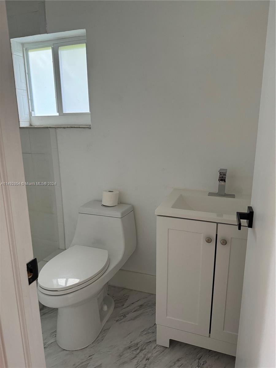 BAKER MANOR - Residential