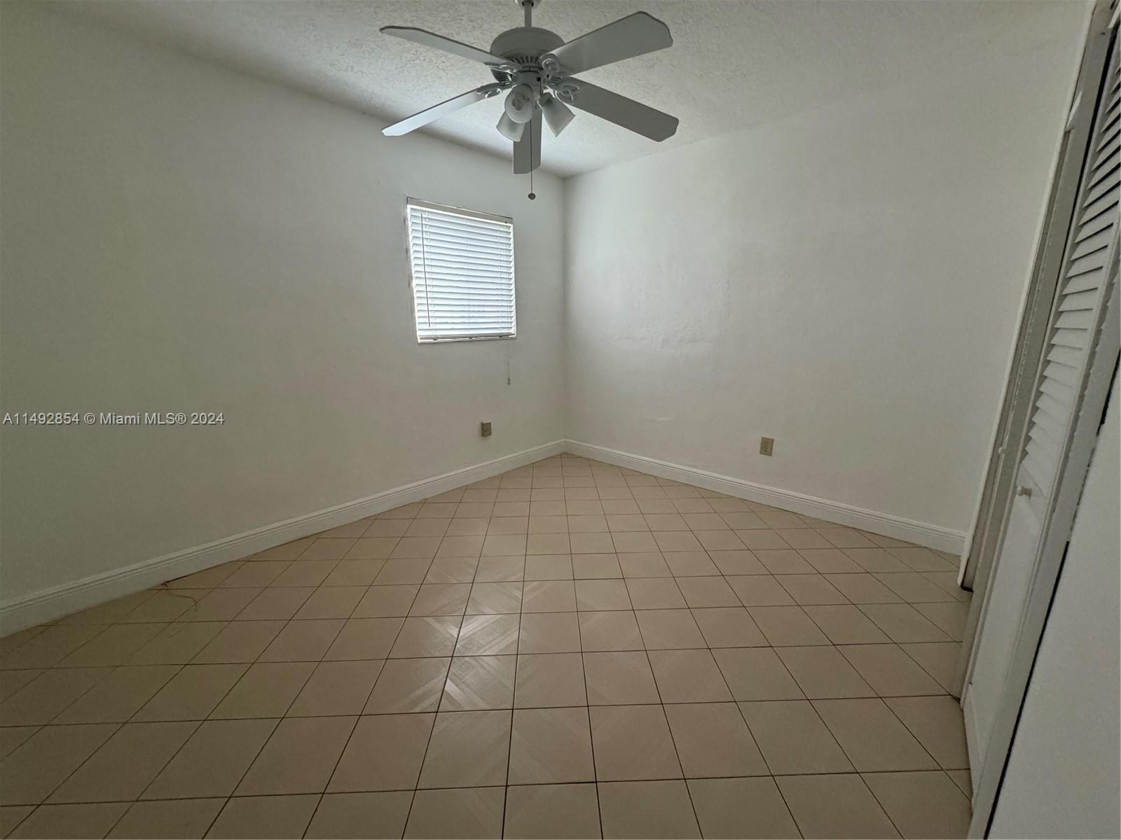 BAKER MANOR - Residential