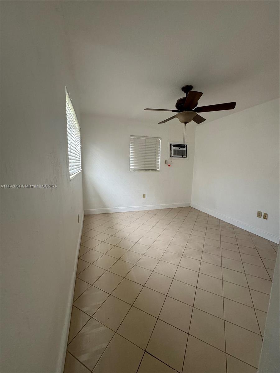 BAKER MANOR - Residential