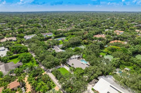 A home in Pinecrest