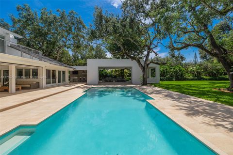 A home in Pinecrest