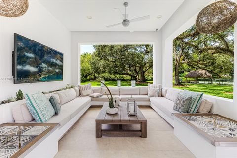 A home in Pinecrest