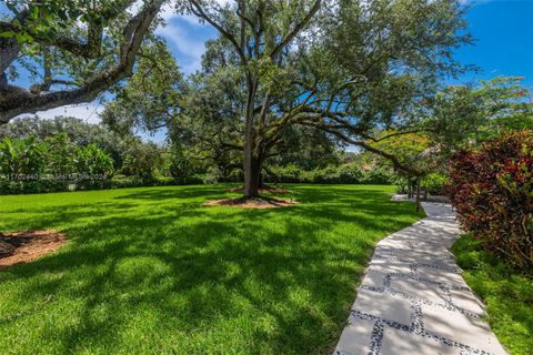 A home in Pinecrest