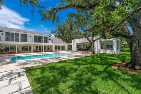 A home in Pinecrest