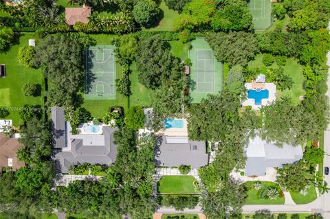 A home in Pinecrest