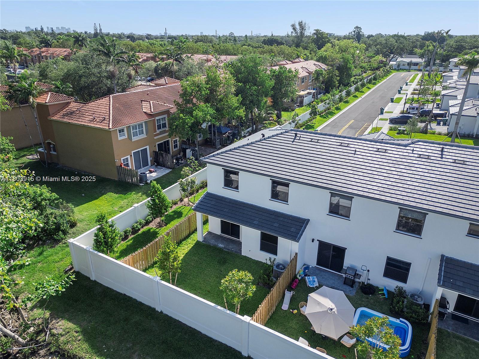 DANIA PRESERVE - Residential Lease