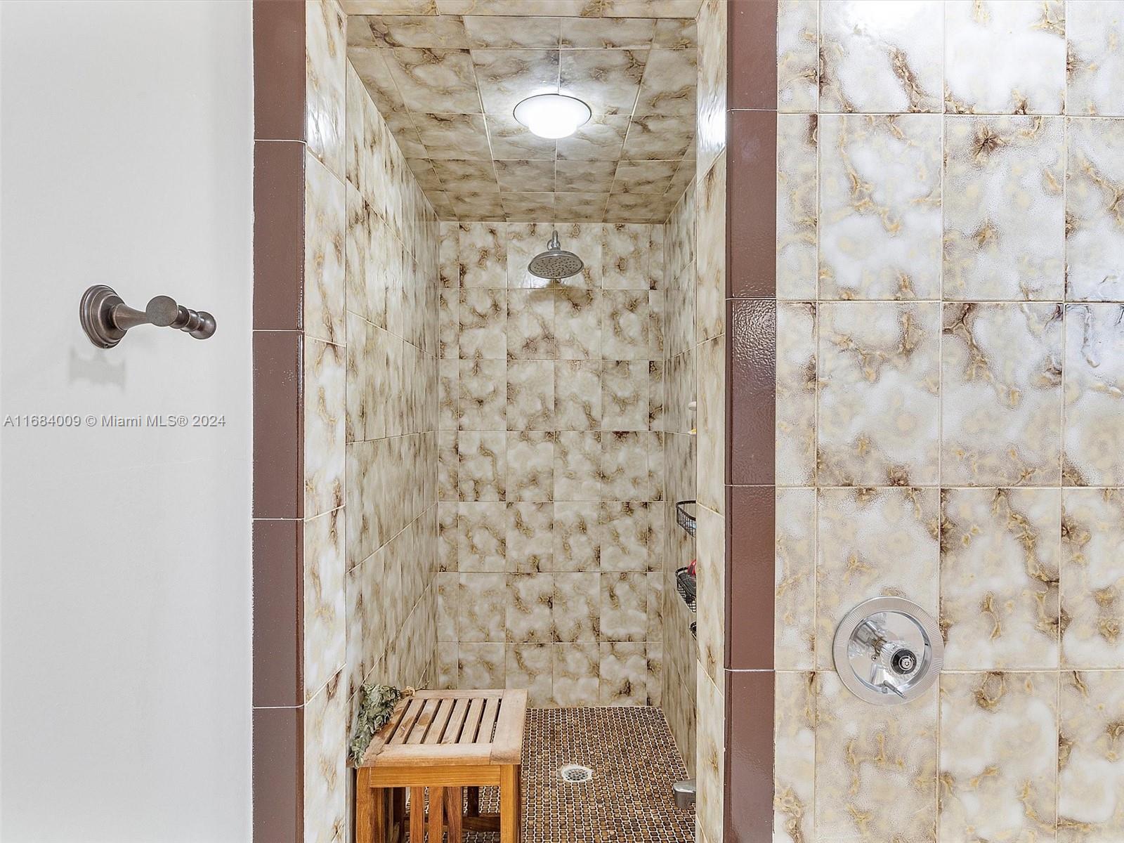 CAPTAINS PARADISE CONDO - Residential