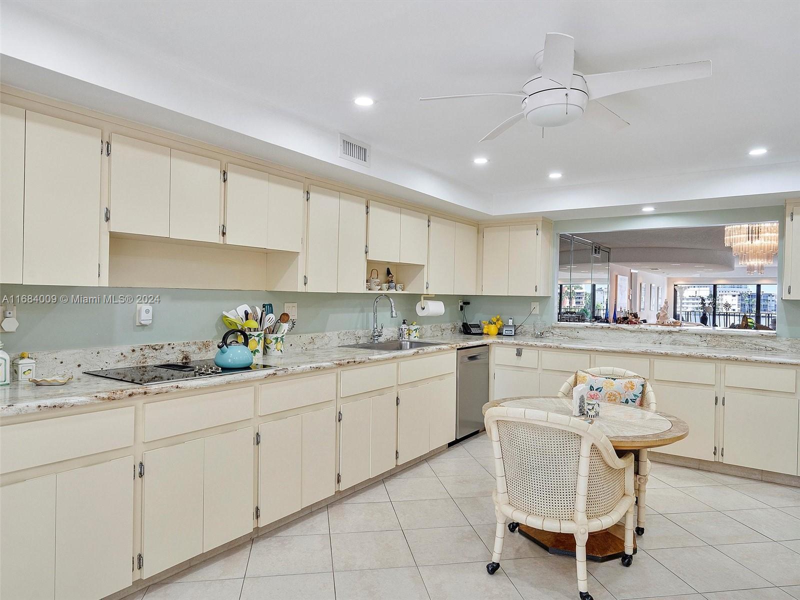 CAPTAINS PARADISE CONDO - Residential