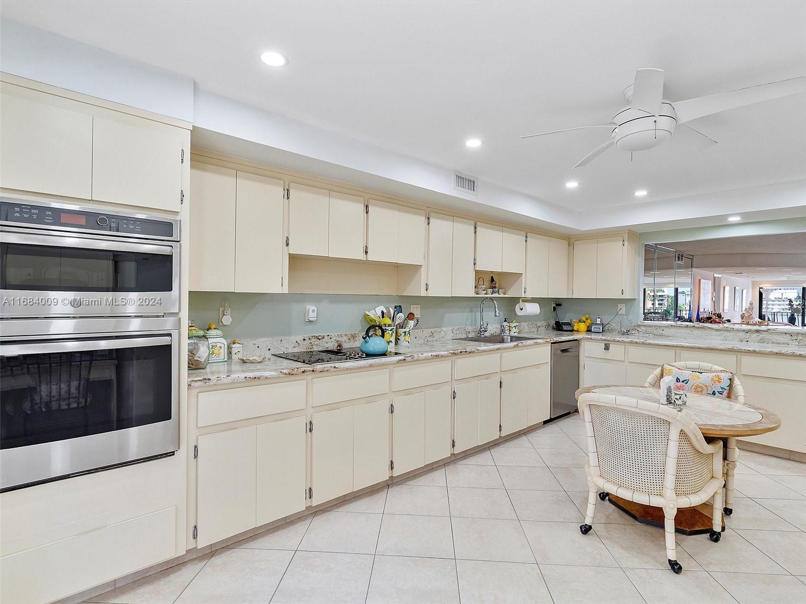CAPTAINS PARADISE CONDO - Residential