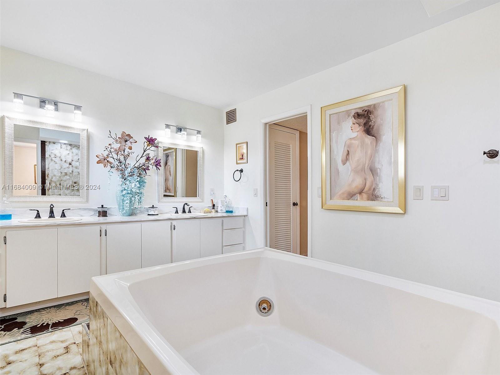 CAPTAINS PARADISE CONDO - Residential
